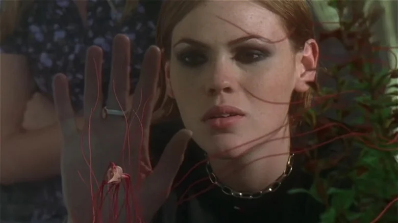 معرفی 19 فیلم علمی تخیلی که منتقدان نابودشان کردند، اما واقعاً ارزش تماشا دارند 11 اساتید - فلاتو