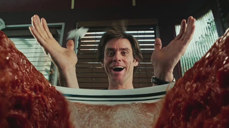 10 فیلم برتر تاریخ سینما درباره آرزوها؛ وقتی یک خواسته میتواند همهچیز را تغییر دهد 2 Bruce Almighty (2003) - فلاتو