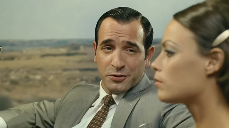 معرفی 5 فیلم جاسوسی فراموششده که هنوز هم ارزش تماشا دارند 6 OSS 117: قاهره، لانه جاسوسان؛ وقتی جیمز باند به سوژه طنز تبدیل میشود - فلاتو