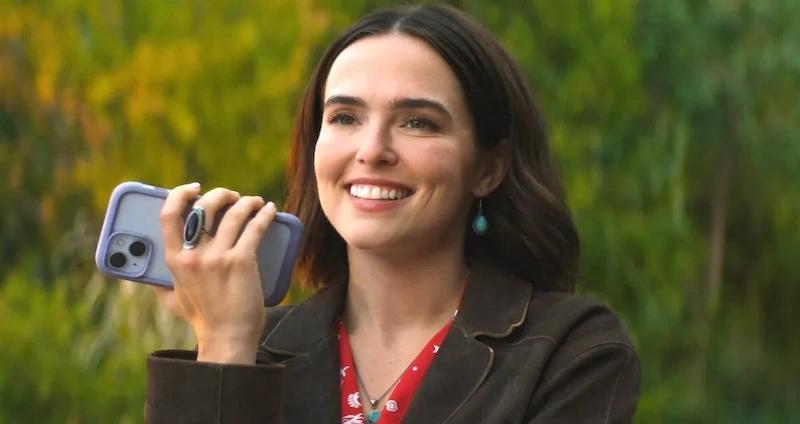نقد و بررسی فیلم Voicemails for Isabelle؛ یک عاشقانه که از جایی عجیب شروع میشود! 3 Review of the film Voicemails for Isabelle 2