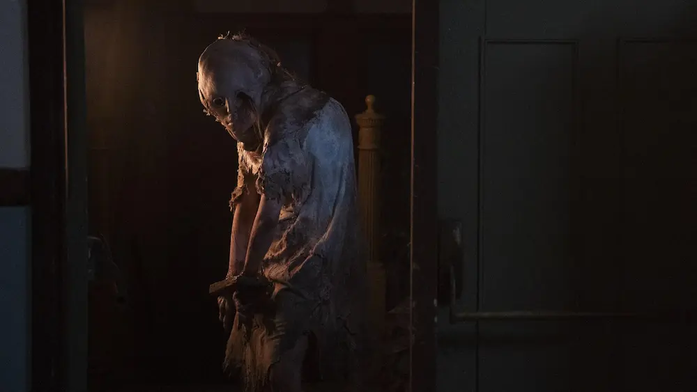 نقد و بررسی Resident Evil 2026؛ زک کریگر چگونه این فرنچایز را احیا کرد؟ 6 Resident Evil 2026 Review 7