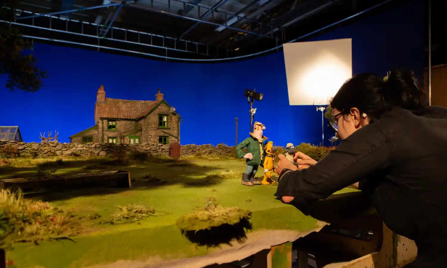 بزرگترین کمپانی های انیمیشن سازی جهان؛ از دیزنی و پیکسار تا جیبلی و دریمورکس 11 Aardman؛ استاد انیمیشن خمیری