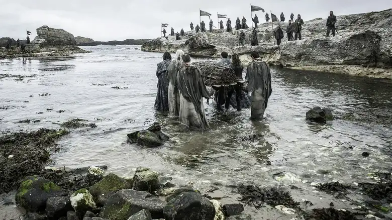 لوکیشن های Game of Thrones کجا هستند؟ از کینگز لندینگ تا وینترفل در دنیای واقعی 5 Ballintoy Harbour 1