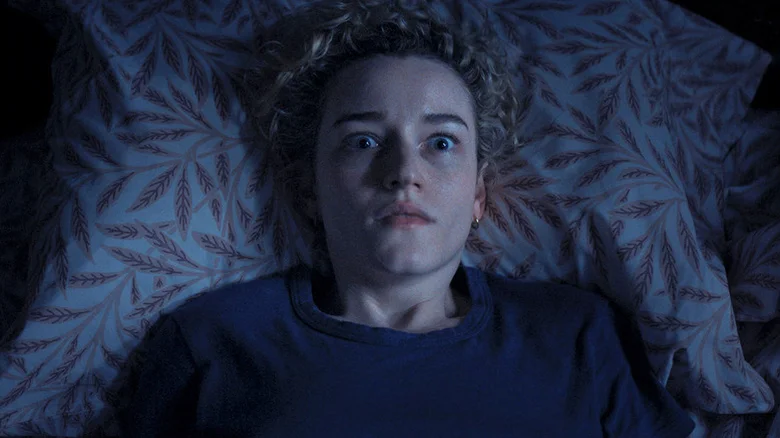 جولیا گارنر (Julia Garner) - فلاتو