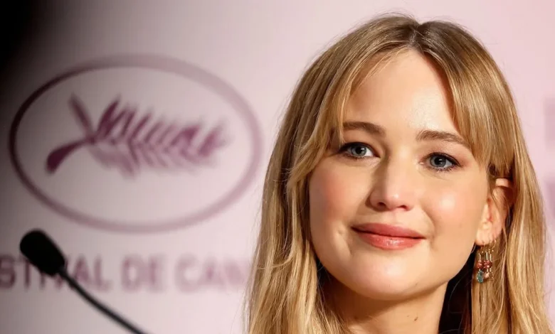 بازگشت قدرتمند جنیفر لارنس با «بمیر، عشق من» در مسیر اسکار! 1 بازگشت قدرتمند جنیفر لارنس با «بمیر، عشق من» در مسیر اسکار - فلاتو