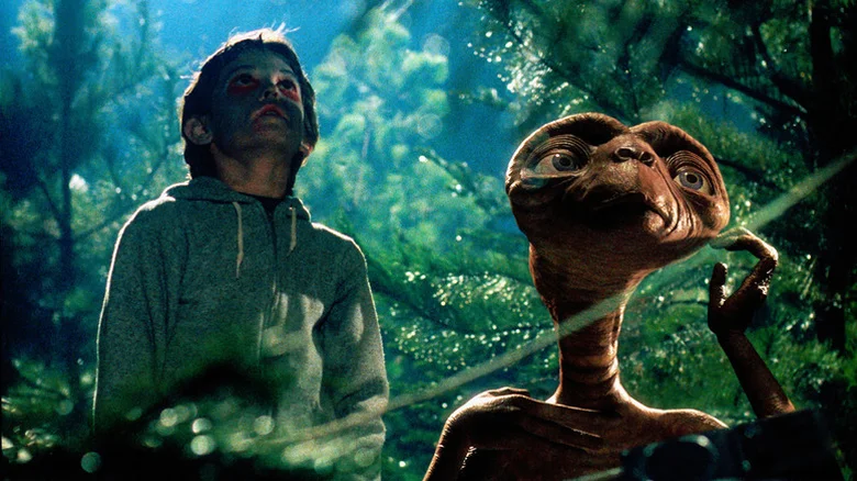 E.T. the Extra-Terrestrial – ای.تی موجود فرازمینی - فلاتو