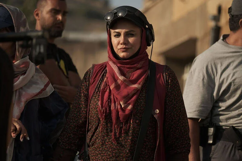 Review of the popular TV series Bamdad Khmar 2