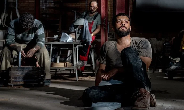 پخش فیلم‌های سینمایی «خدای جنگ» و «هناس» از شبکه نمایش - فلاتو