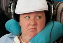 معرفی 10 کمدی برتر دهه اخیر؛ خنده‌هایی که سینما را متحول کردند - فلاتو