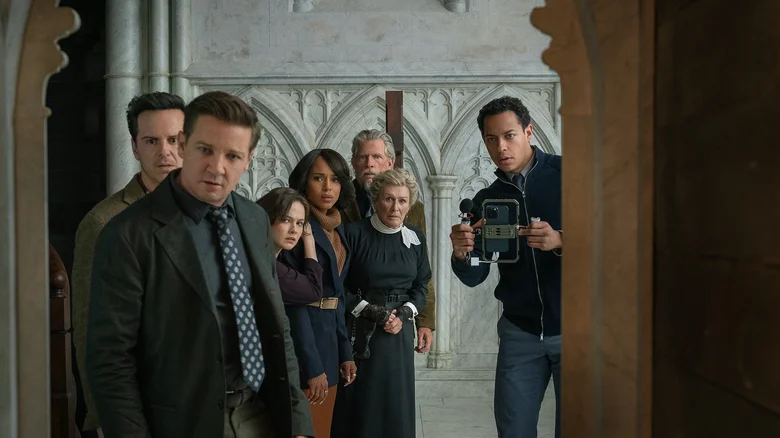 بررسی «Wake Up Dead Man»؛ نگاهی به سومین فیلم مجموعه جنایی رایان جانسون 2 Wake Up Dead Man movie review 2