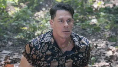 حضور جان سینا در قسمت ششم Pluribus ظرفیت واقعی سریال را آشکار میکند 6 حضور جان سینا در قسمت ششم Pluribus ظرفیت واقعی سریال را آشکار میکند - فلاتو