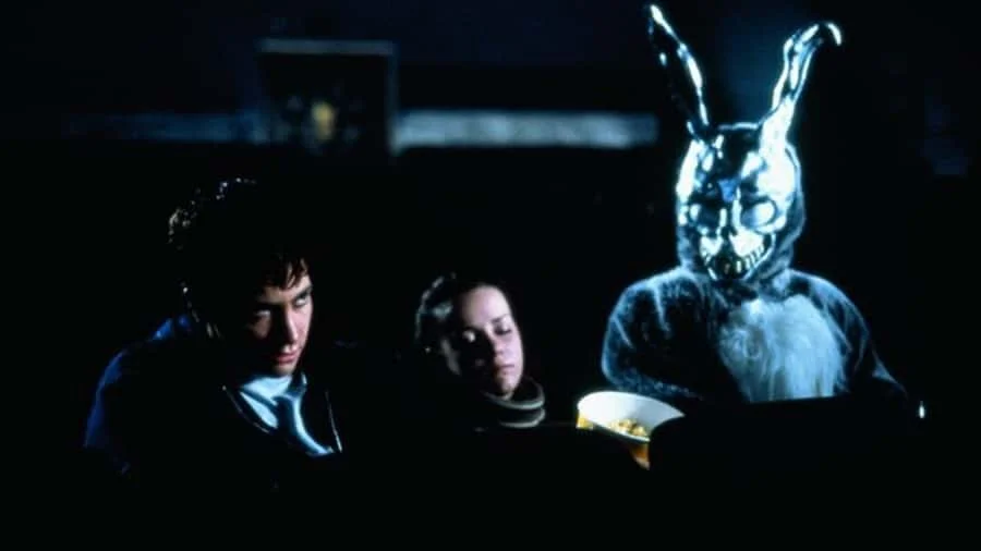 لیست 10 فیلمسینمایی درمورد فیزیک کوانتوم 8 دانی دارکو - فلاتو