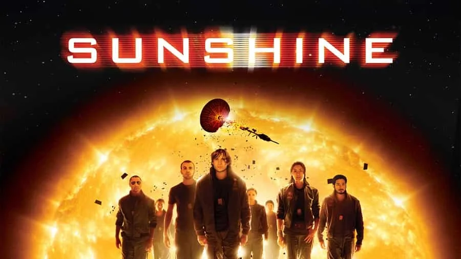 لیست 10 فیلم برتر سینمایی درباره کیهان و سفرهای فضایی 7 آفتاب - فلاتو