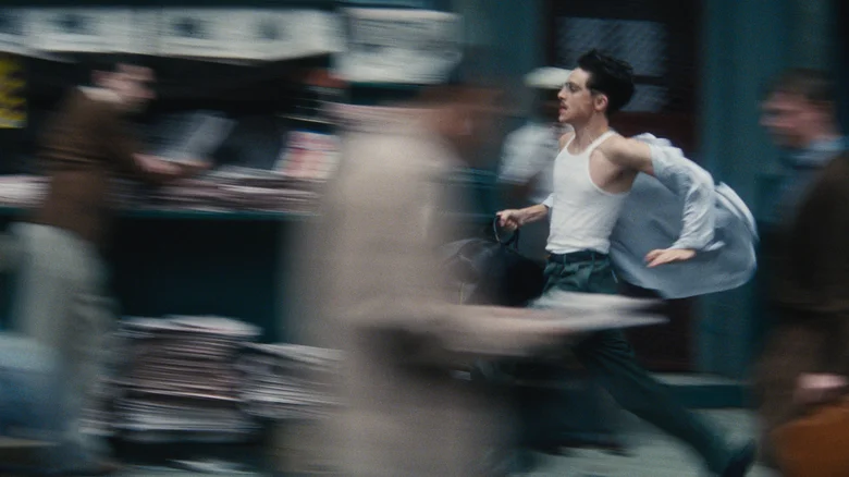 بررسی فیلم «مارتی سوپریم» با بازی درخشان تیموتی شالامی 3 Marty Supreme movie review 3