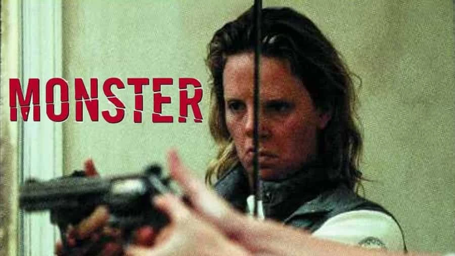 معرفی 12 تا از بهترین فیلمهای معمایی بر اساس واقعیت که نباید قبل از خواب ببینید! 11 هیولا - فلاتو