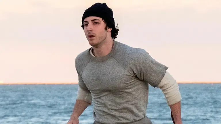 تاریخ اکران فیلم «من راکی بازی میکنم» ساخته پیتر فارلی مشخص شد 1 تاریخ اکران فیلم «من راکی بازی میکنم» ساخته پیتر فارلی مشخص شد - فلاتو