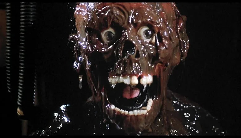 مجموعه «بازگشت مردگان زنده» پس از 20 سال با دنباله جدیدی منتشر میشود 1 تاریخ اکران مجموعه «بازگشت مردگان زنده» با دنبالهای جدید پس از ۲۰ سال - فلاتو