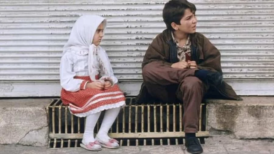 معرفی فیلمهای سینمایی آموزنده ایرانی؛درسهایی که در مدرسه یاد نگرفتیم! 5 بادکنک سفید - فلاتو