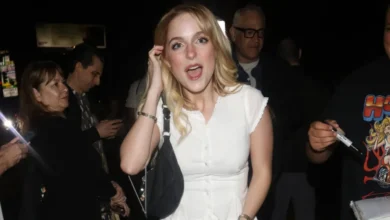 مکینا گریس در کمدی «معشوقه رسمی» بازی میکند 2 McKenna Grace in the comedy Official Mistress