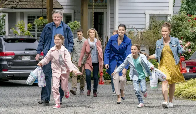 بعد از Ransom Canyon چه ببینیم؟ این 10 سریال شما را شگفتزده میکنند 16 Chesapeake Shores 3 e1785479866191