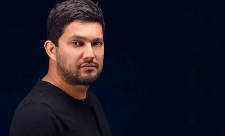 تصویر تازه حامد بهداد در کنار مادرش منتشر شد 1 تصویر تازه حامد بهداد در کنار مادرش منتشر شد - فلاتو