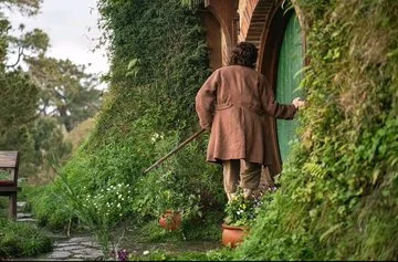 اولین نگاه به فیلم جدید ارباب حلقهها؛ شایر دوباره زنده شد 4 First look at the new Lord of the Rings movie 2