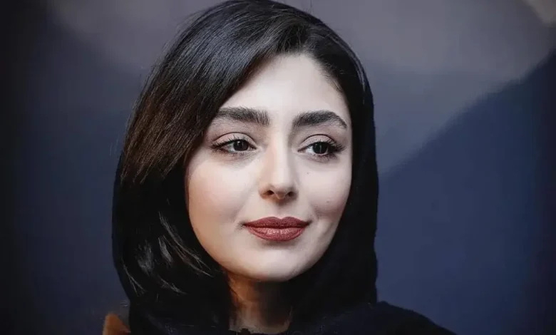 هلپ مارک چیست؟ معنای کارتی که هستی مهدویفر نشان داد 1 هلپ مارک چیست؟ معنای کارتی که هستی مهدویفر نشان داد - فلاتو